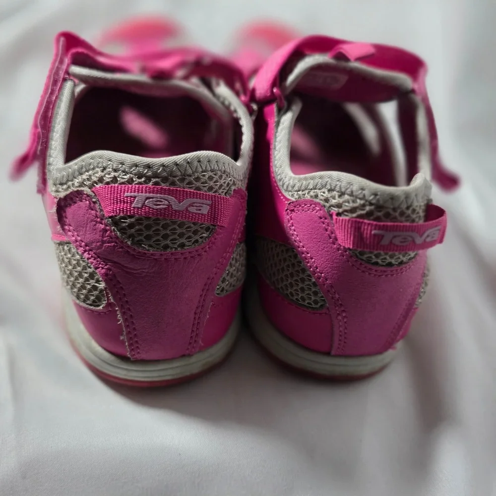 Teva Kids Pink Gray Sport Sandals Water Shoes Hook and Loop Big Kid‎ Size 7